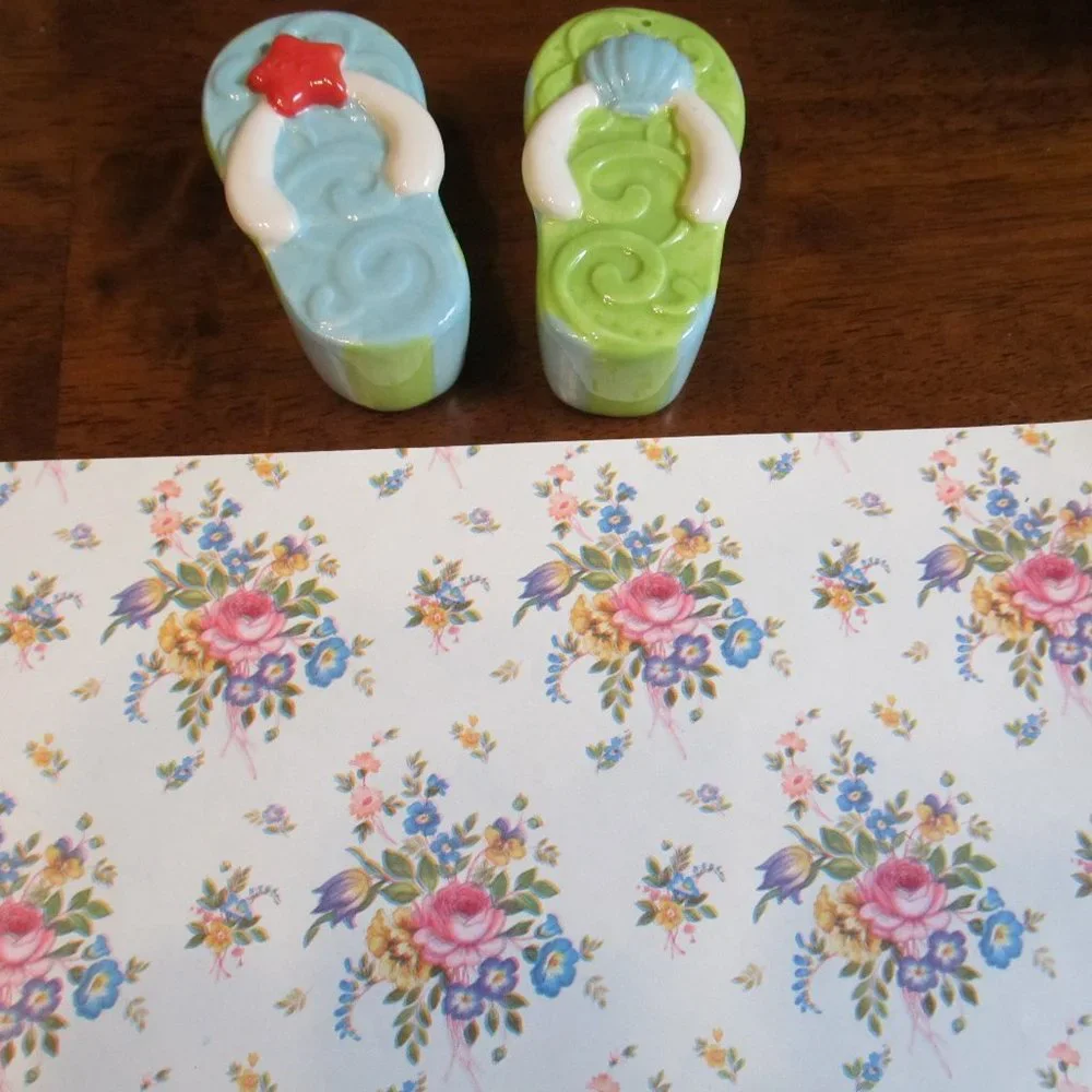 Vintage Hallmark All Occasion Gift Wrap Floral Open Package Partial Sheet Pretty